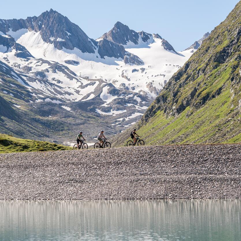 Bike-Tour mit geliehenen E-Bikes in Obergurgel