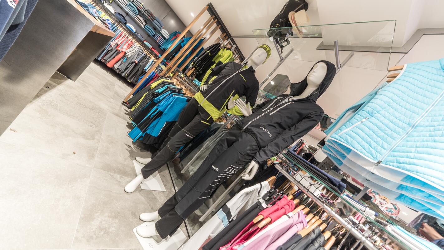 Hiking clothing at Scheiber Sport in Obergurgl | © Scheiber Sport