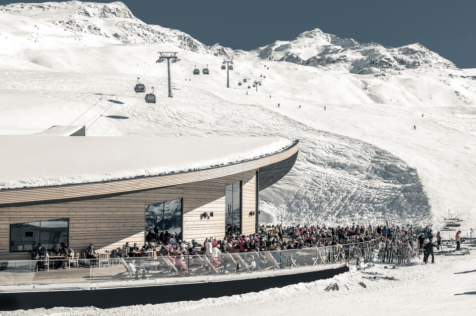 Modernes Bergrestaurant Crosspoint | © Crosspoint